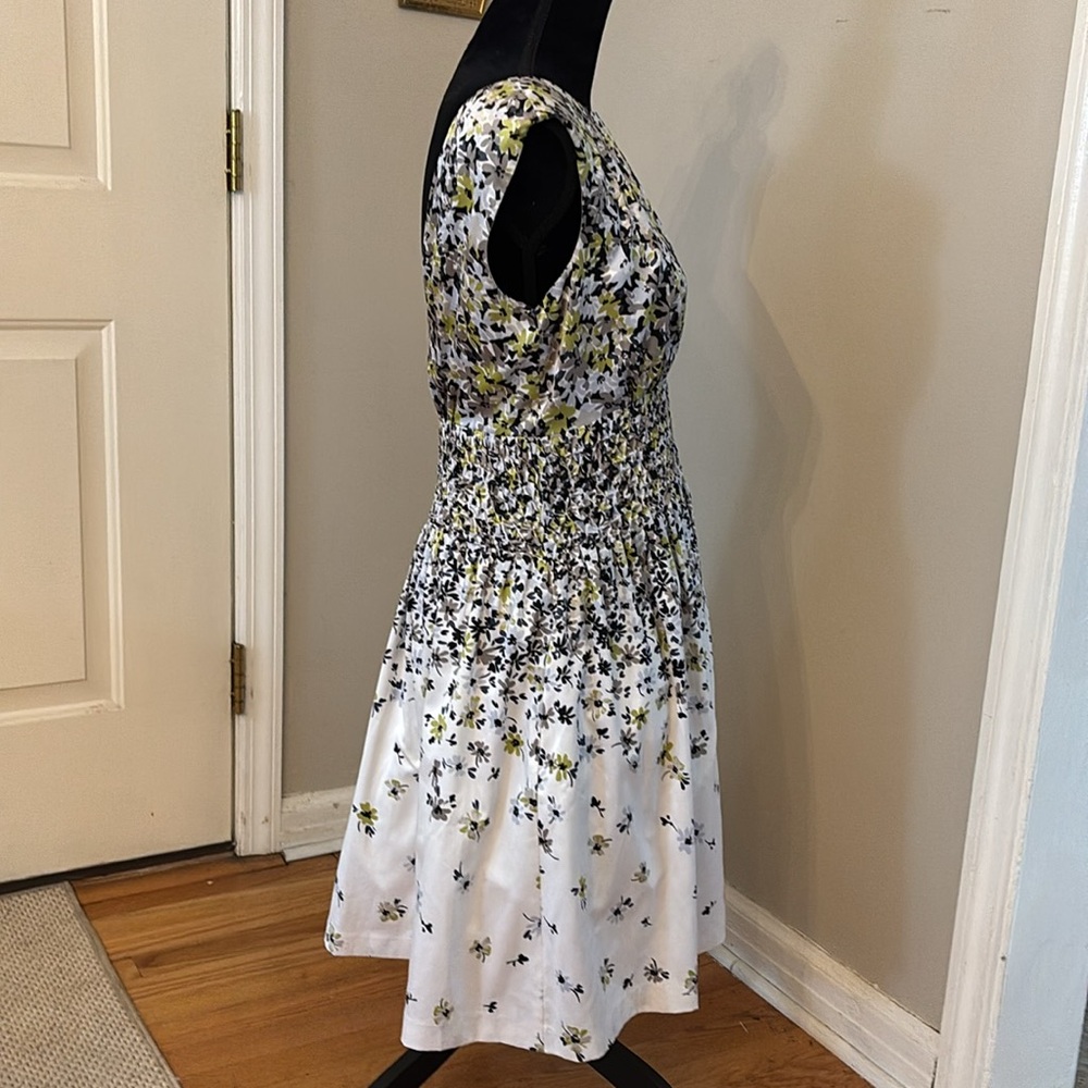 JESSICA SIMPSON MULTI-COLOR FLORAL PRINT SLEEVELESS GATHERED WAIST DRESS - Picture 2 of 11